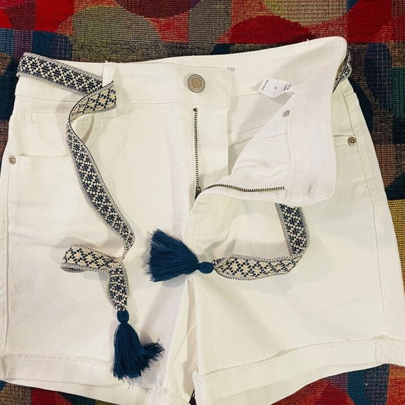 Women Maurices M High Rise Cut Off Stitched White Denim Blue Jean Shorts Size 4 - Picture 4 of 10